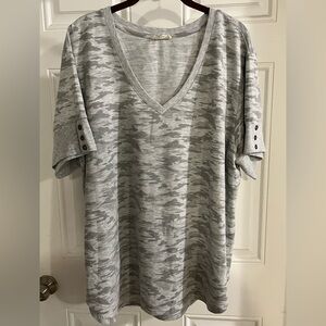 Gray Camouflage V-Neck Short Sleeve Women’s size 2X Shirt